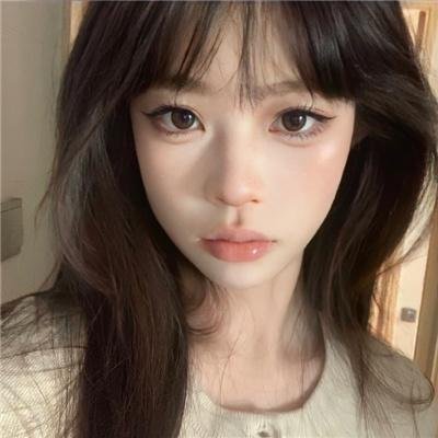 津津井小姐 在线观看封面